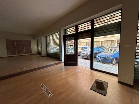 Negozio in Affitto a Palermo Don Bosco - Sampolo - Villabianca