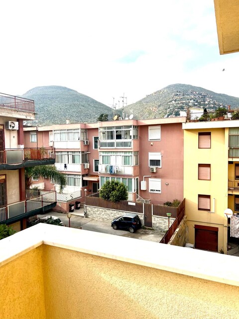 Appartamento in Vendita a Palermo Partanna Mondello