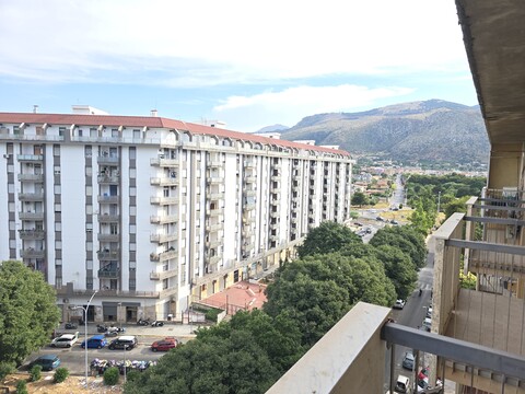 Appartamento in Vendita a Palermo Lanza di Scalea - Velodromo
