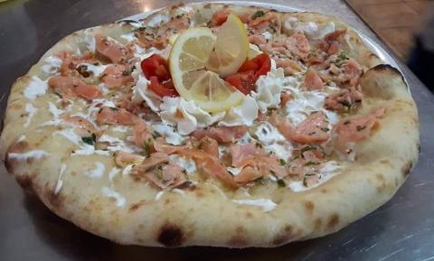 Pizza /  Salmonata / Pizzeria Gran Vulcano