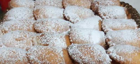 "Cassateddi Siciliani" /  Dolci / Ricotta / Kg / Bar del Centro