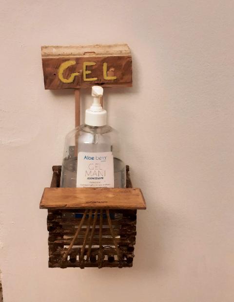 Porta gel per in legno Artigiano Marco Porta gel per in legno