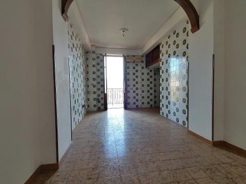 Appartamento in Vendita a Palermo Via Altofonte
