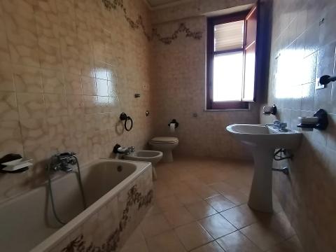 Appartamento in Vendita a Palermo Via Altofonte