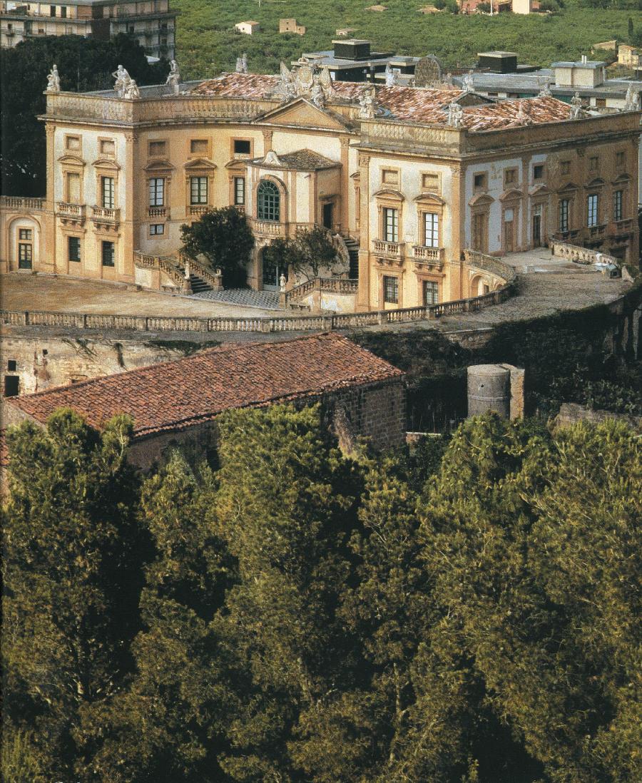 VILLA VALGUARNERA