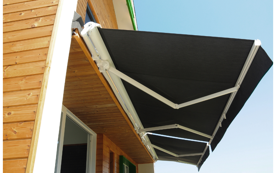 Tenda da sole a bracci estendibili con cassonetto TendaMaggi Italia srl