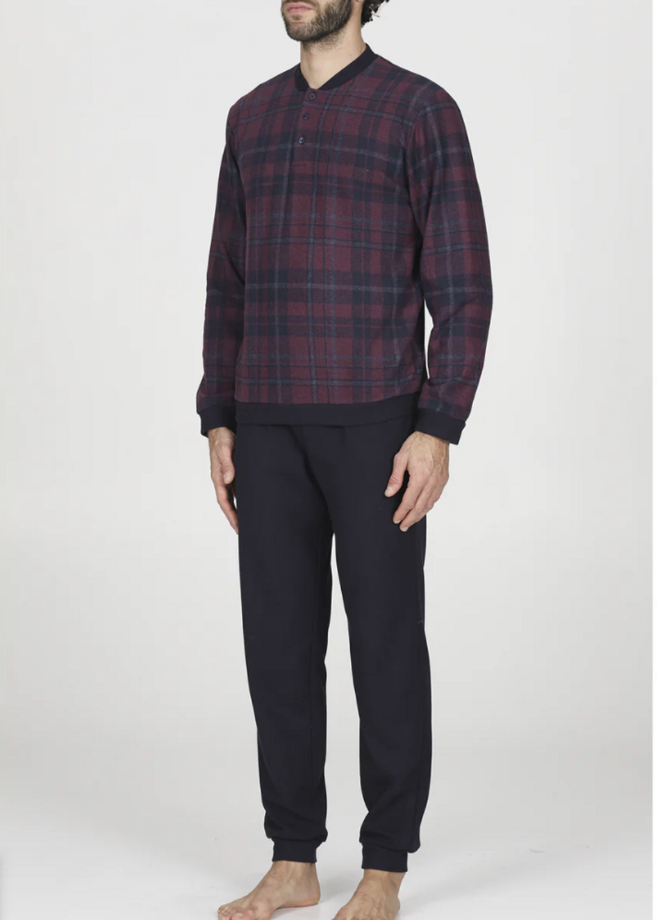 pigiama serafino in confortevole jacquard scozzese bordeaux julipet maglia serafino scozzese pantalone unica tinta