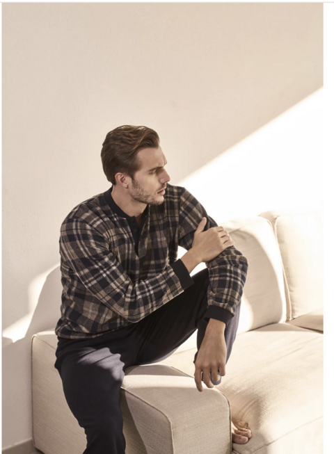 pigiama serafino in confortevole jacquard scozzese bordeaux julipet maglia serafino scozzese pantalone unica tinta