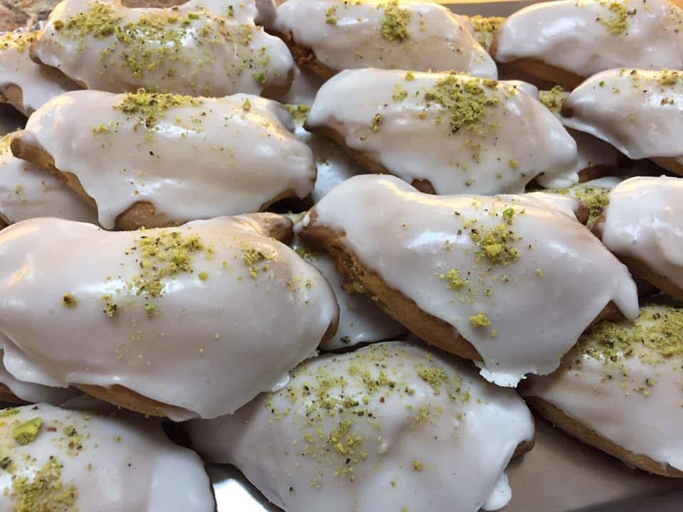 Colombine pasquali con ripieno di mandorla e glassa di zucchero Biscottificio Santa Fortunata