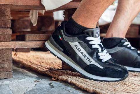 SCARPE E ABBIGLIAMENTO ABARTH DI SICUREZZA