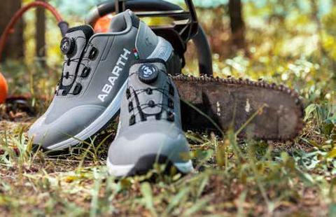 SCARPE E ABBIGLIAMENTO ABARTH DI SICUREZZA