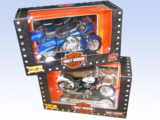 1/18 H-D Series 39-44 (with Stand) maisto