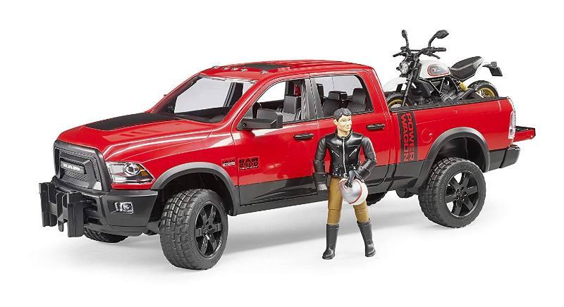 RAM 2500 Power Wagon con Ducati Scrambler Desert Sled bruder