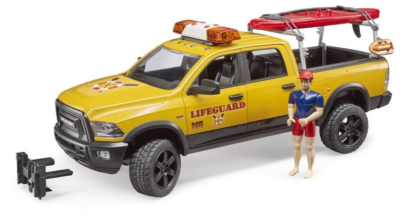 RAM 2500 Power Wagon guardaspiaggia con Stand Up Paddle bruder