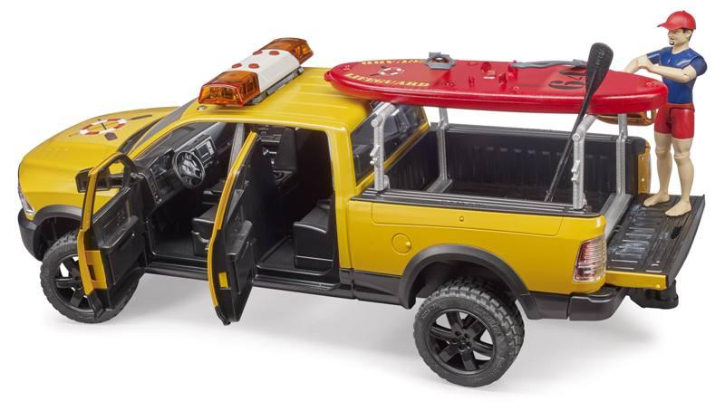 RAM 2500 Power Wagon guardaspiaggia con Stand Up Paddle bruder