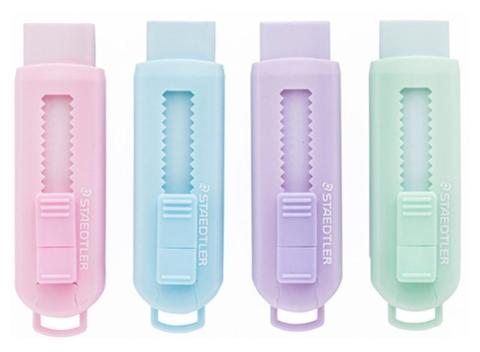 gomma colorata a scorrimento. Involucro esterno in plastica rigida dello stesso colore pastello della gomma, per matita. Senza PVC, ftalati e latice. staedtler