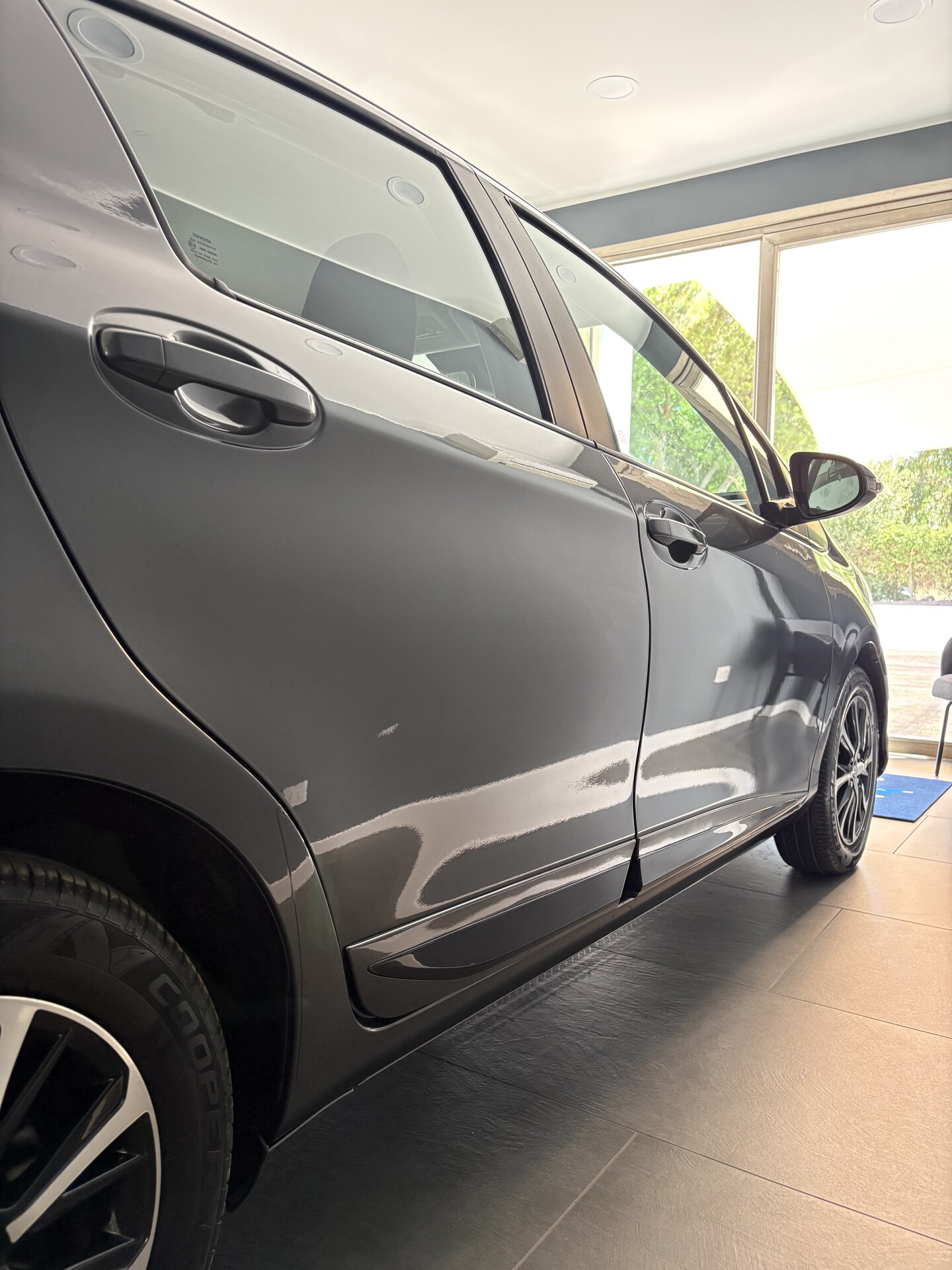 Toyota Yaris Hybrid 4 cilindri Elettrica / Benzina