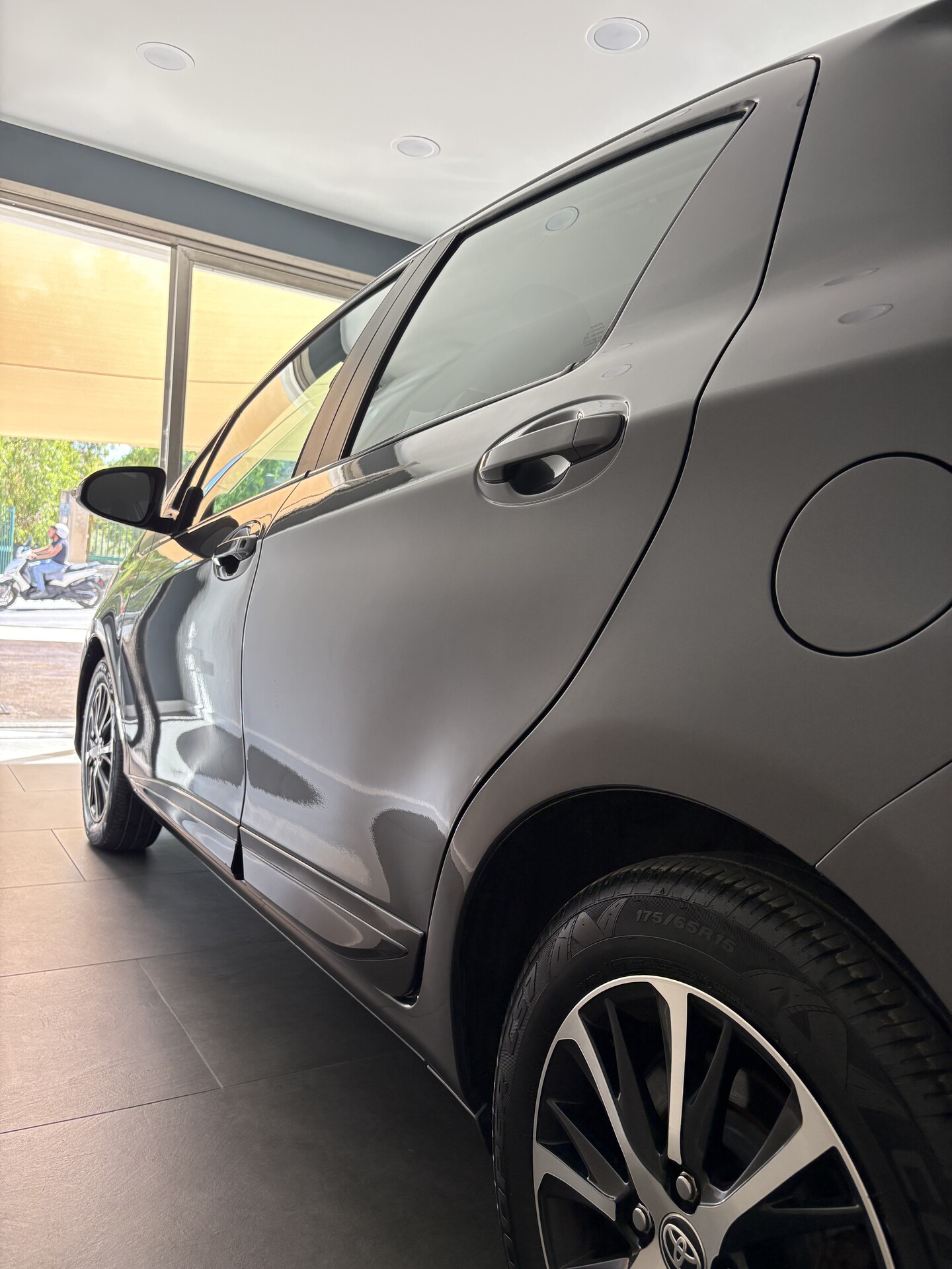 Toyota Yaris Hybrid 4 cilindri Elettrica / Benzina