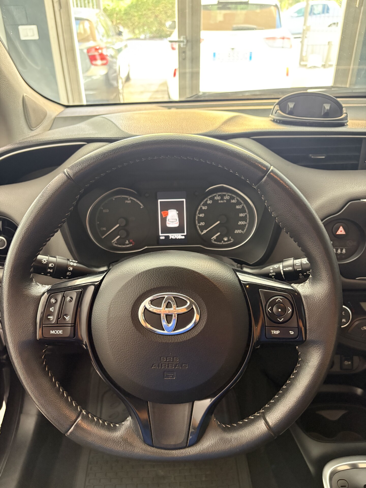 Toyota Yaris Hybrid 4 cilindri Elettrica / Benzina