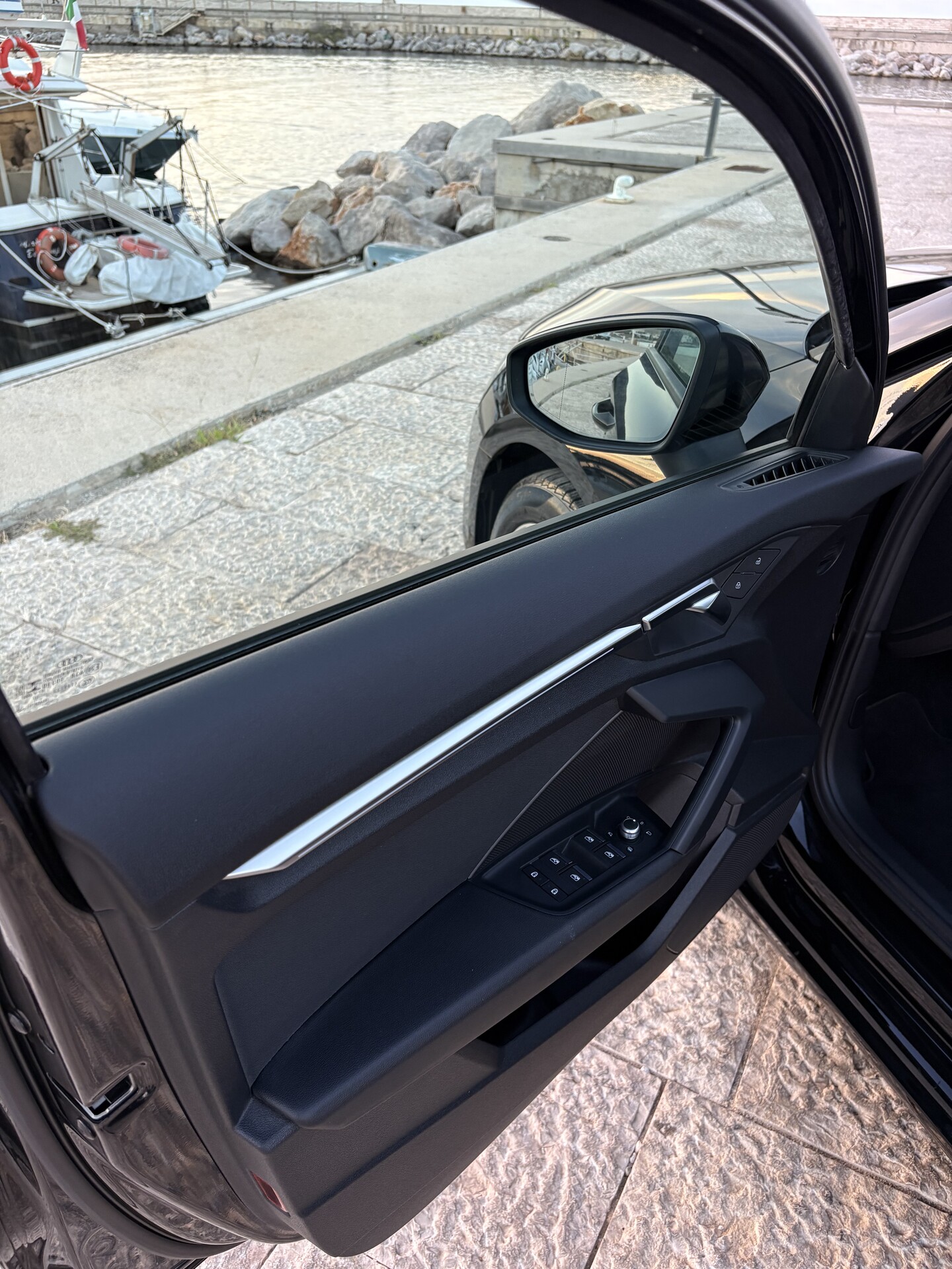Audi A3 S tronic identity black Diesel