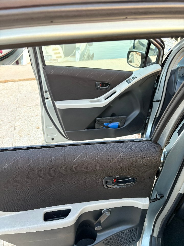 Toyota Yaris SOLIDA E AFFIDABILE Benzina