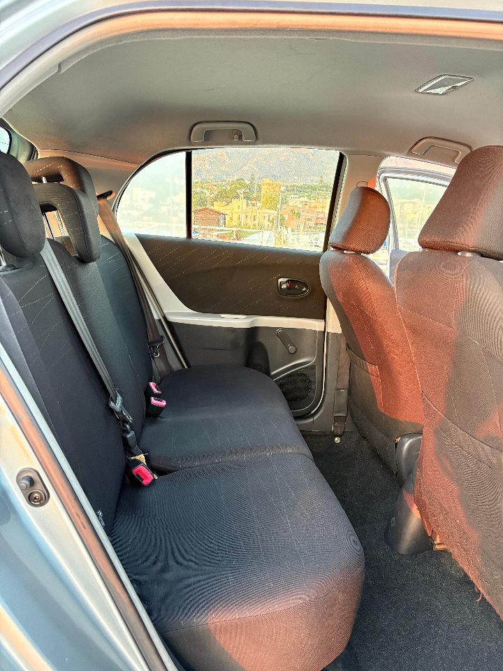 Toyota Yaris SOLIDA E AFFIDABILE Benzina