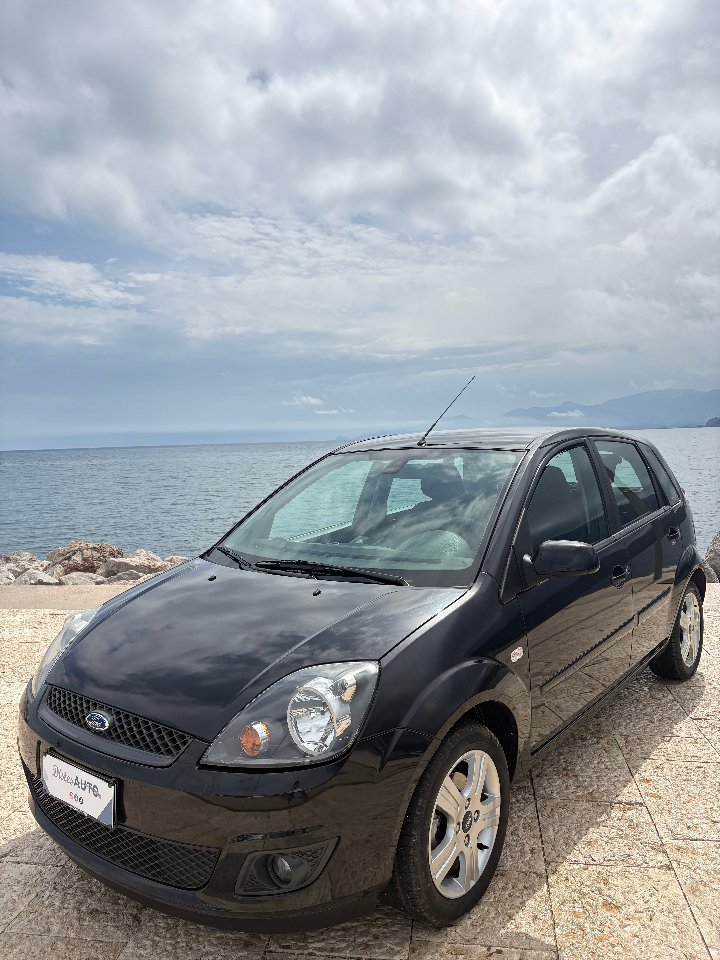 Ford Fiesta SUPER ACCESSORIATA Diesel