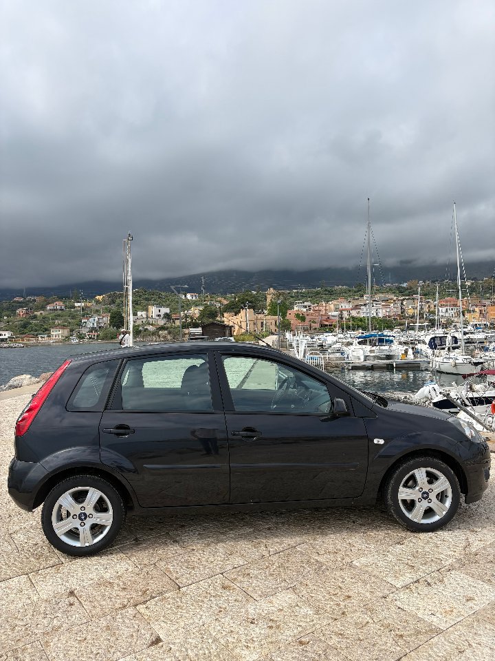 Ford Fiesta SUPER ACCESSORIATA Diesel