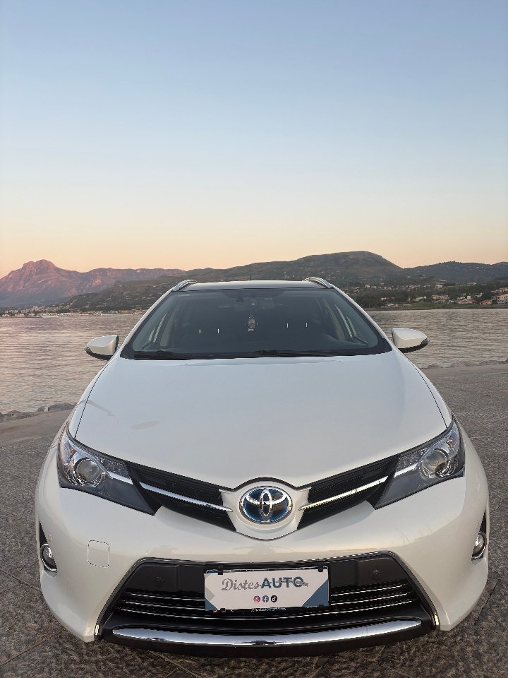 Toyota Auris Elettrica / Benzina