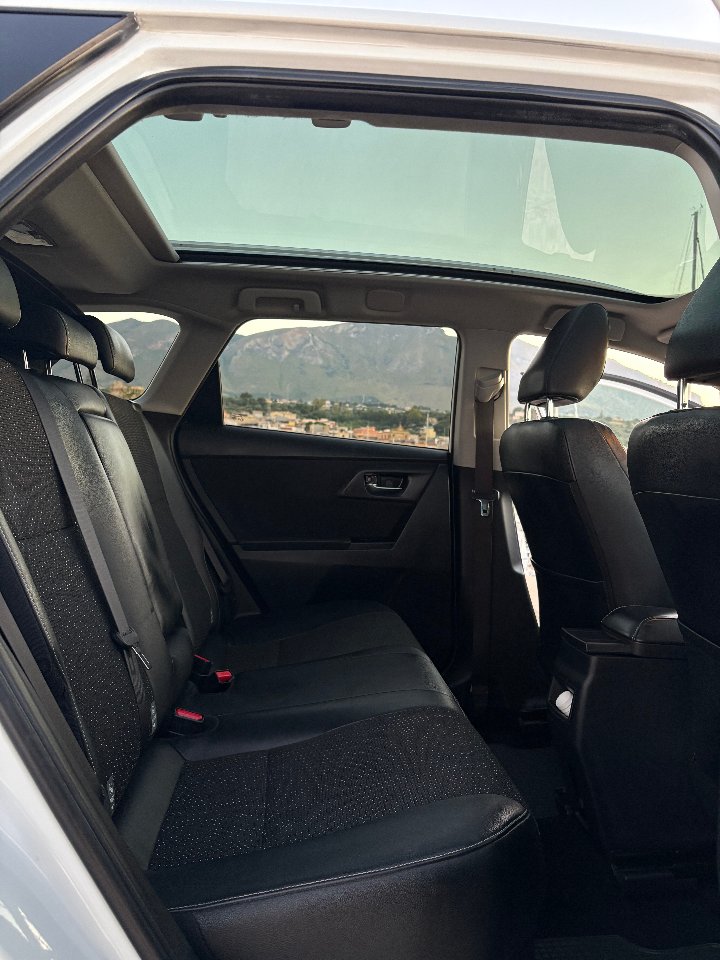 Toyota Auris Elettrica / Benzina