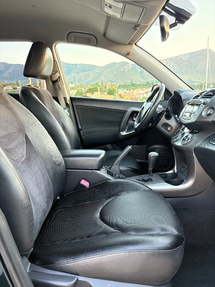 Toyota Rav 4 2.2 D-4D Executive Diesel
