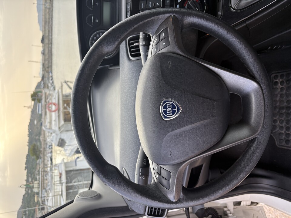 Lancia Ypsilon ELEFANTINO Benzina