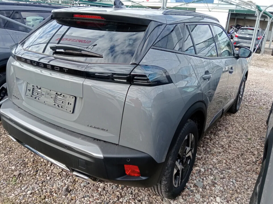 Peugeot 2008 ALLURE Elettrica / Benzina