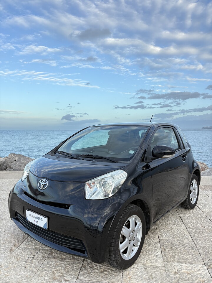 Toyota IQ 4 posti Benzina