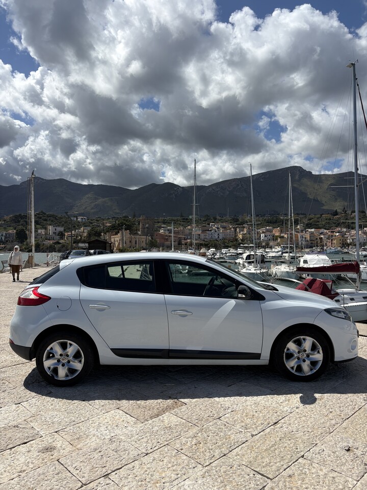 Renault Megane 1.5 dci Attractive 90cv Diesel