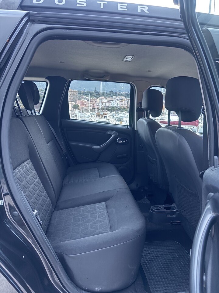 Dacia Duster Laureate GPL / Benzina