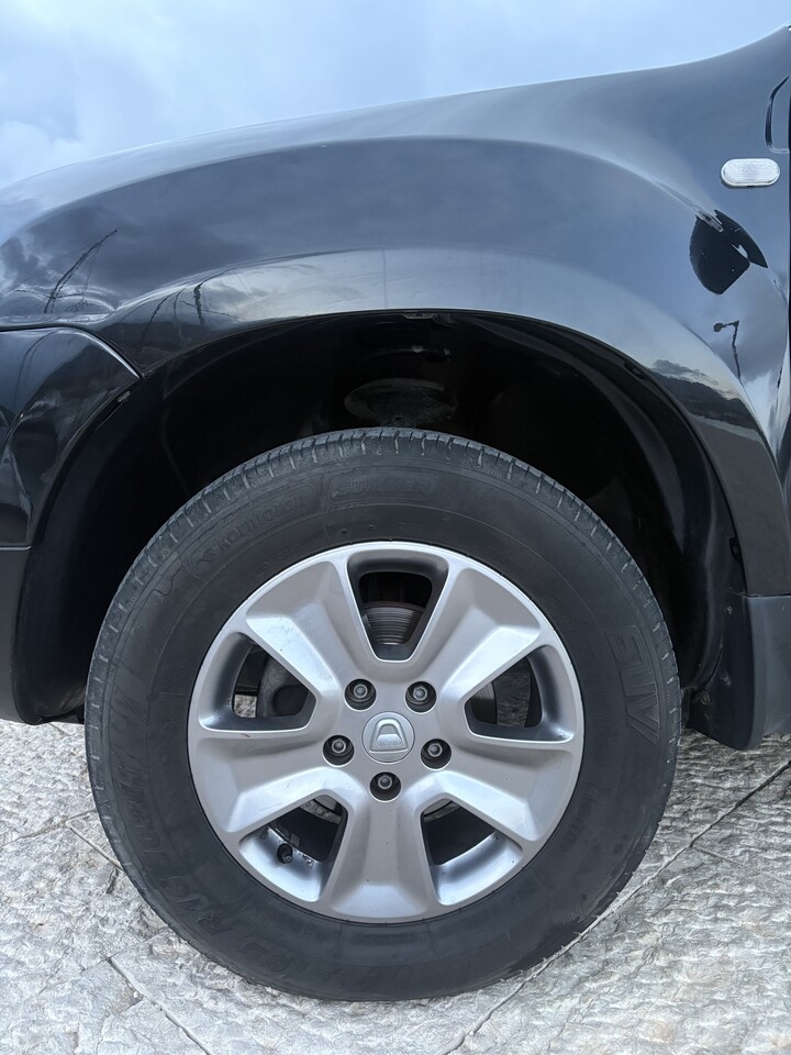 Dacia Duster Laureate GPL / Benzina