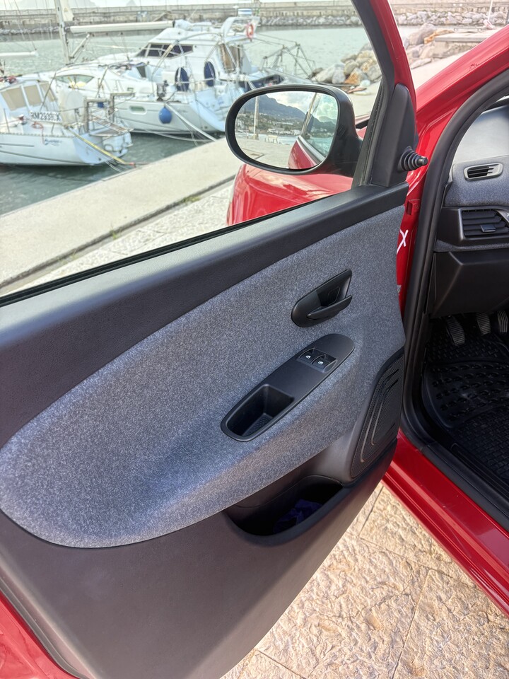 Lancia Ypsilon Hybrid FireFly Elettrica / Benzina