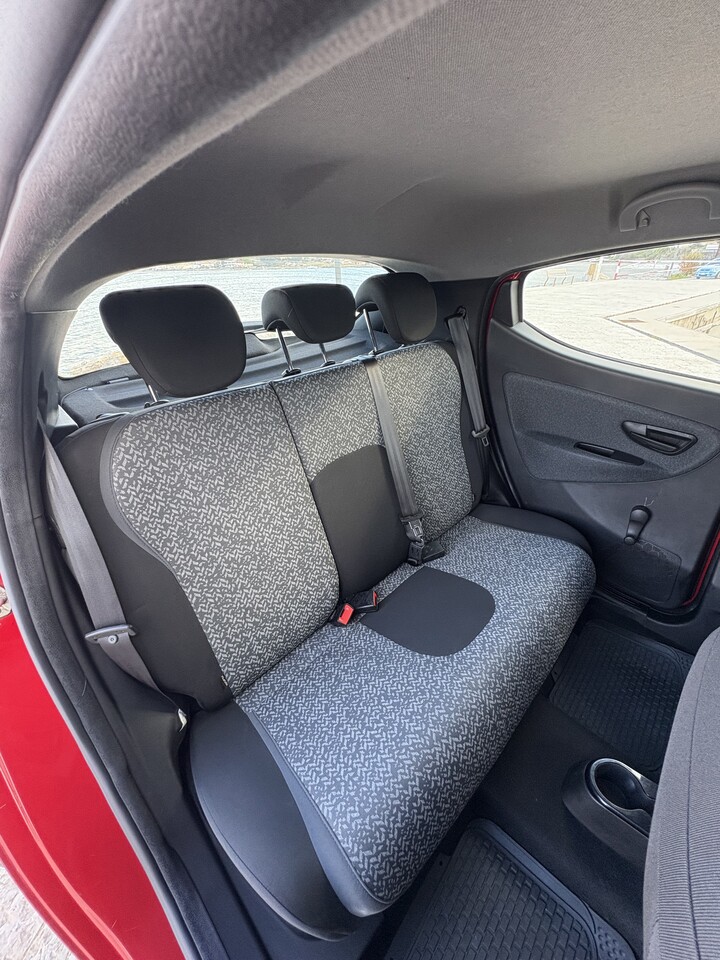 Lancia Ypsilon Hybrid FireFly Elettrica / Benzina