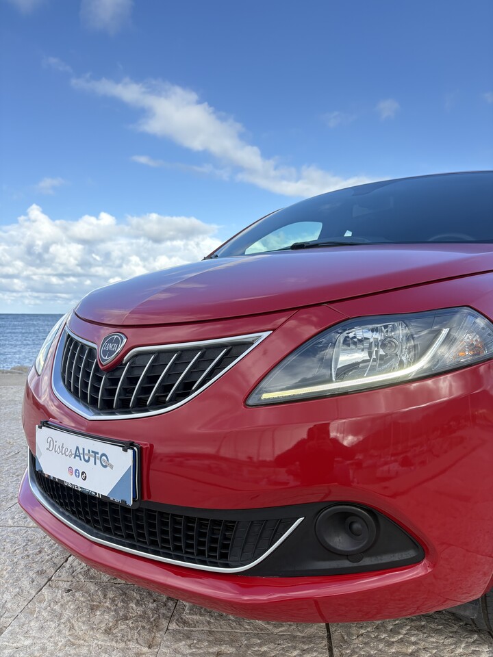 Lancia Ypsilon Hybrid FireFly Elettrica / Benzina