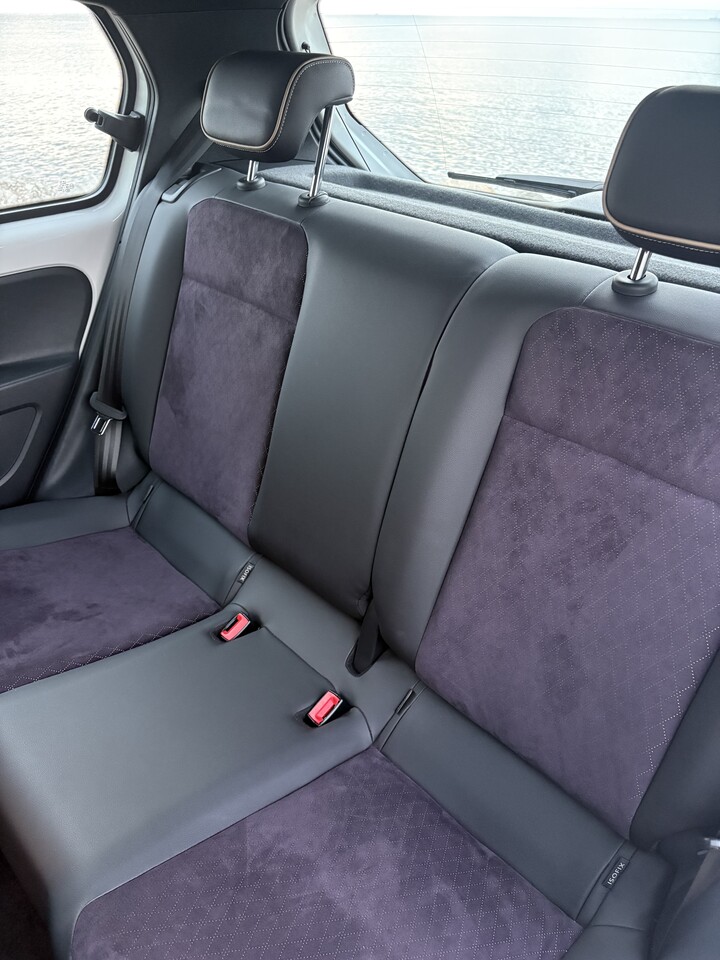Seat MII by COSMOPOLITAN loves Benzina