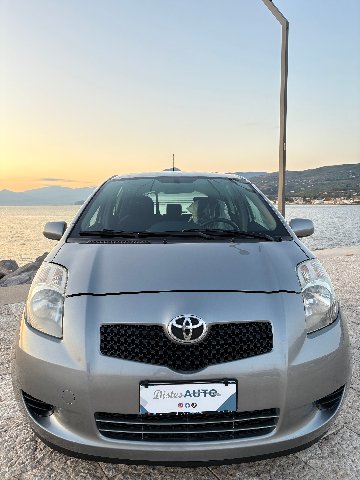 Toyota Yaris SOLIDA E AFFIDABILE Benzina