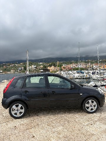 Ford Fiesta SUPER ACCESSORIATA Diesel