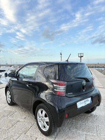 Toyota IQ 4 posti Benzina