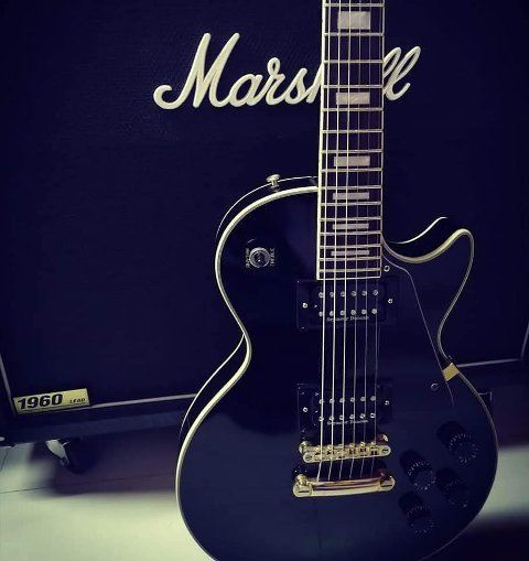 Liuteria Strumenti a Corda Officina Musicale Caltagirone