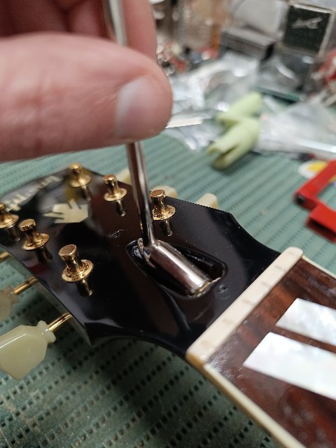 Liuteria Strumenti a Corda Officina Musicale Caltagirone