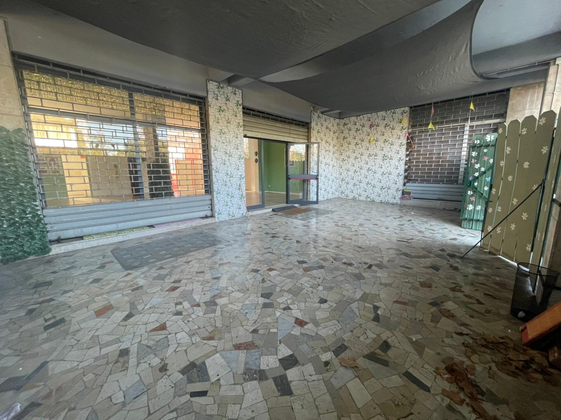 Locale commerciale in Affitto a Palermo Leonardo da Vinci