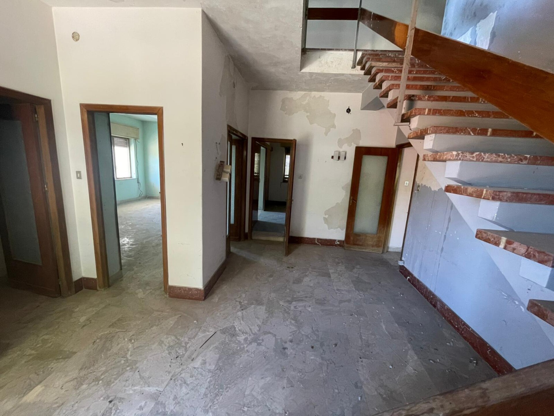 Porzione di bifamiliare in Vendita in provincia di Palermo