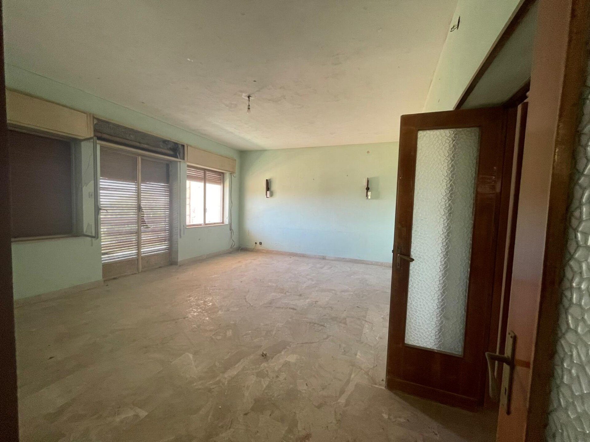 Porzione di bifamiliare in Vendita in provincia di Palermo