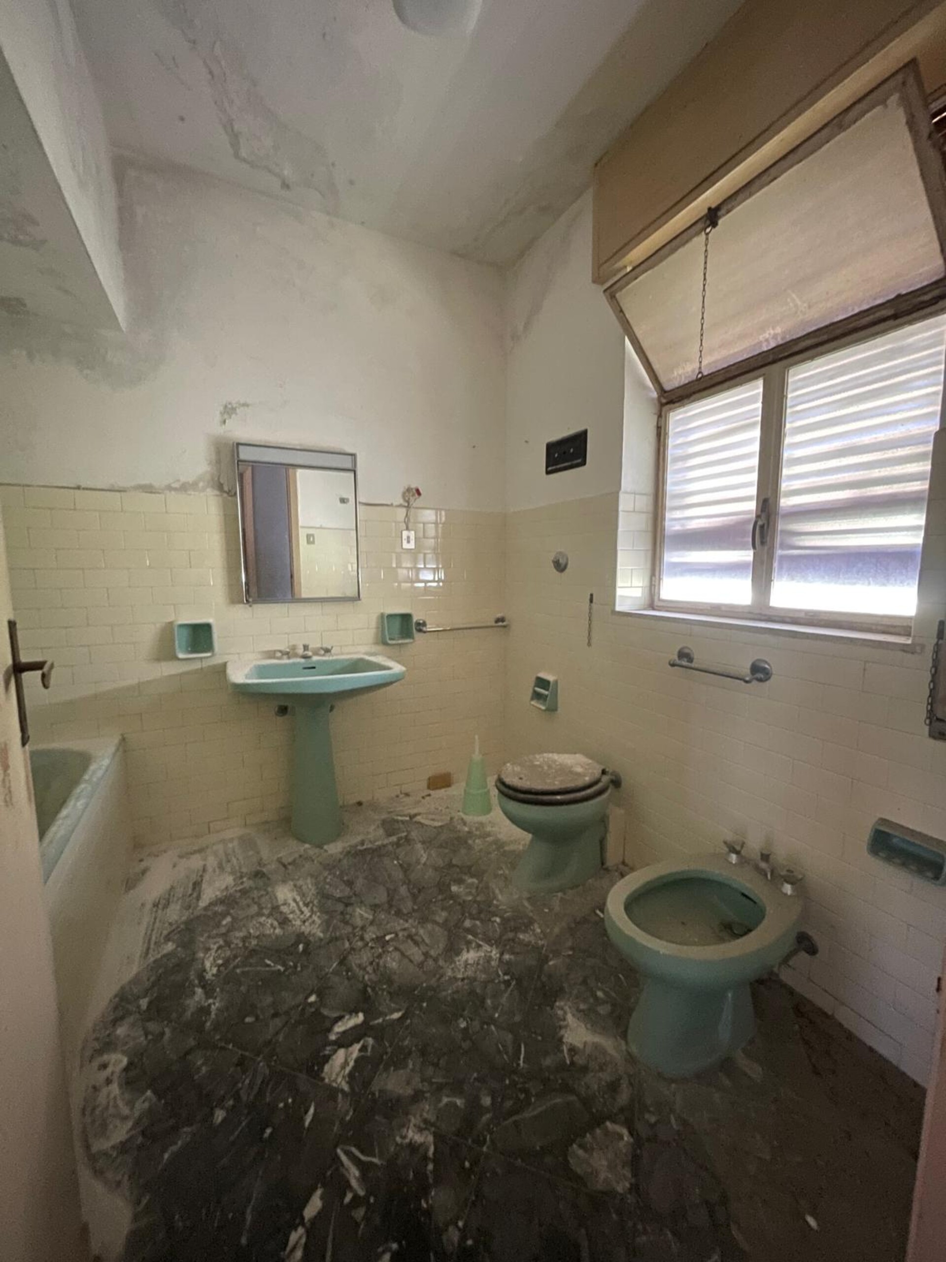 Porzione di bifamiliare in Vendita in provincia di Palermo